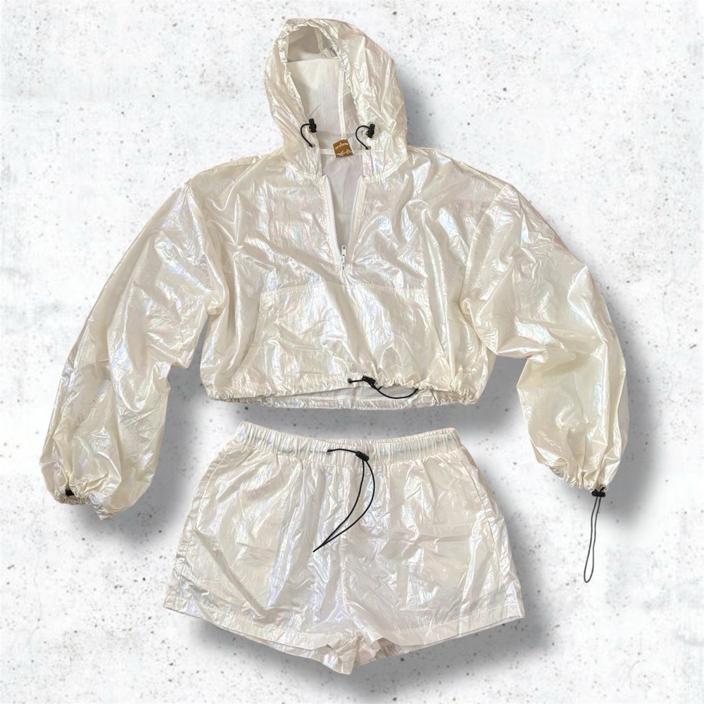 Liane V Iridescent Hoded Jacket and Shorts Set